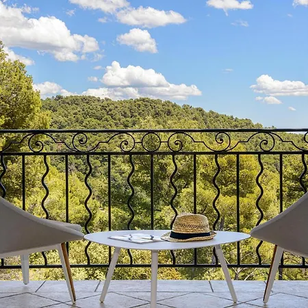 La Bastide De & מלון 4*